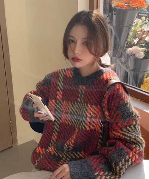 Chaco closet(チャコ クローゼット)の「ジャガード配色チェックニットプルオーバー(ニット/セーター・レディース・グレー/レッド・FREE)」の20枚目の写真