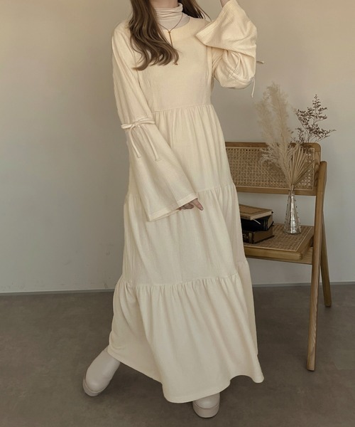 apres jour clair（アプレジュールクレア）の「【apres jour clair】カットジャガードティアードワンピース【ZOZOTOWN限定アイテム】（ワンピース・レディース・ダークブラウン/ベージュ/アイボリー・X-LARGE/フリー）」の2枚目の写真