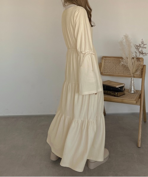 apres jour clair（アプレジュールクレア）の「【apres jour clair】カットジャガードティアードワンピース【ZOZOTOWN限定アイテム】（ワンピース・レディース・ダークブラウン/ベージュ/アイボリー・X-LARGE/フリー）」の16枚目の写真