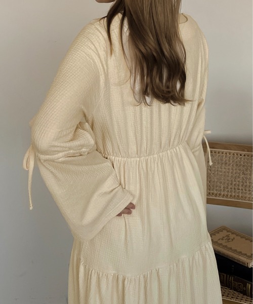 apres jour clair（アプレジュールクレア）の「【apres jour clair】カットジャガードティアードワンピース【ZOZOTOWN限定アイテム】（ワンピース・レディース・ダークブラウン/ベージュ/アイボリー・X-LARGE/フリー）」の5枚目の写真