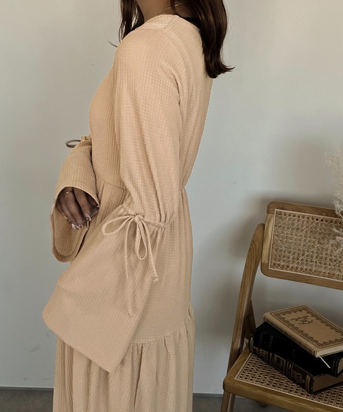 apres jour clair（アプレジュールクレア）の「【apres jour clair】カットジャガードティアードワンピース【ZOZOTOWN限定アイテム】（ワンピース・レディース・ダークブラウン/ベージュ/アイボリー・X-LARGE/フリー）」の11枚目の写真