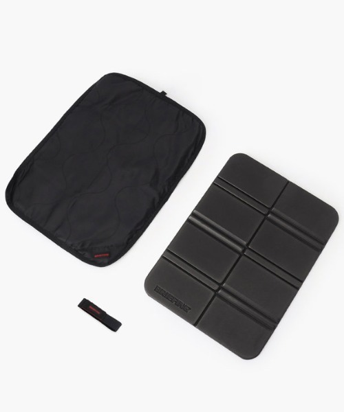 新品　BRIEFING　正規品　FOLDING SQUARE CUSHION BRIEFING 「BRIEFING／ブリーフィング」FOLDING SQUARE CUSHION