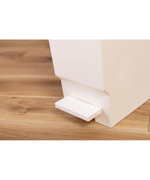 I.D.E.A international(イデアインターナショナル)の「BUTTERFLY PEDAL PAIL32L(ダストボックス・レディース・ブラウン/グリーン/ホワイト・フリ-)」の4枚目の写真