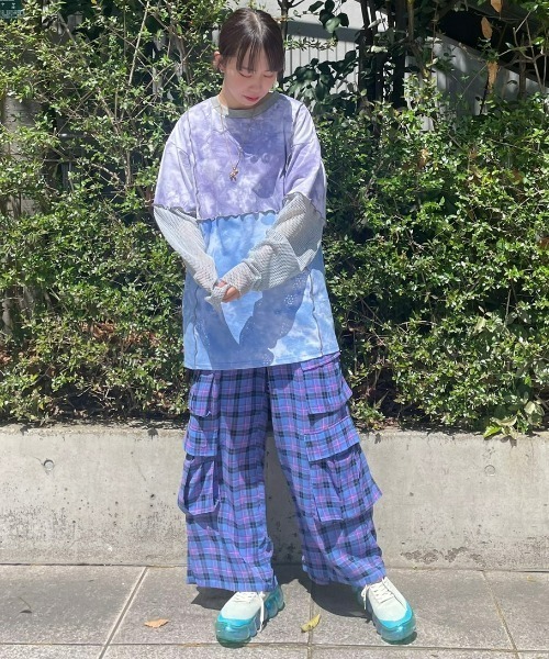 Candy Stripper（キャンディストリッパー）の「LAZY TIE DYE トップス（Tシャツ/カットソー・レディース・ブラック/パープル/ピンク・2）」の10枚目の写真