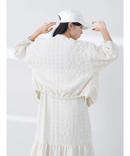 earth music&ecology（アースミュージックアンドエコロジー）の「ジャガードタックスリーブブルゾン（ブルゾン・レディース・コーラル/アイボリー・FREE）」の12枚目の写真