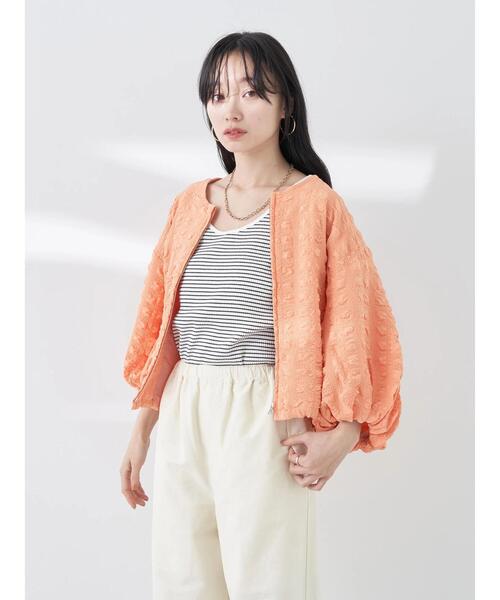 earth music&ecology（アースミュージックアンドエコロジー）の「ジャガードタックスリーブブルゾン（ブルゾン・レディース・コーラル/アイボリー・FREE）」の16枚目の写真