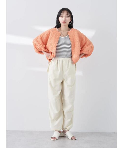 earth music&ecology（アースミュージックアンドエコロジー）の「ジャガードタックスリーブブルゾン（ブルゾン・レディース・コーラル/アイボリー・FREE）」の19枚目の写真