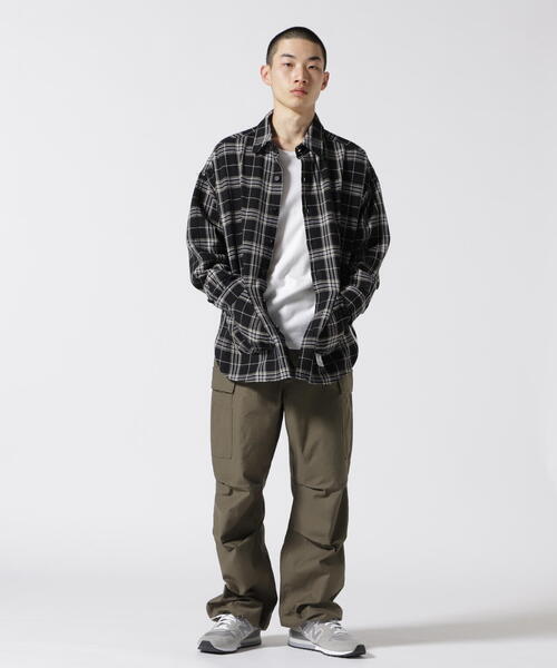 AVIREX（アヴィレックス）の「【直営店限定】FRONT POCKET CHECK SHIRT / フロント ポケット チェックシャツ / AVIREX /アヴィレックス（シャツ/ブラウス・レディース・ブラック/ホワイト系2・L/M）」の2枚目の写真