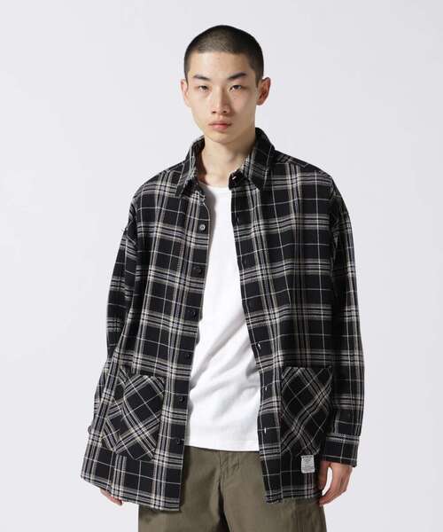AVIREX（アヴィレックス）の「【直営店限定】FRONT POCKET CHECK SHIRT / フロント ポケット チェックシャツ / AVIREX /アヴィレックス（シャツ/ブラウス・レディース・ブラック/ホワイト系2・L/M）」の14枚目の写真