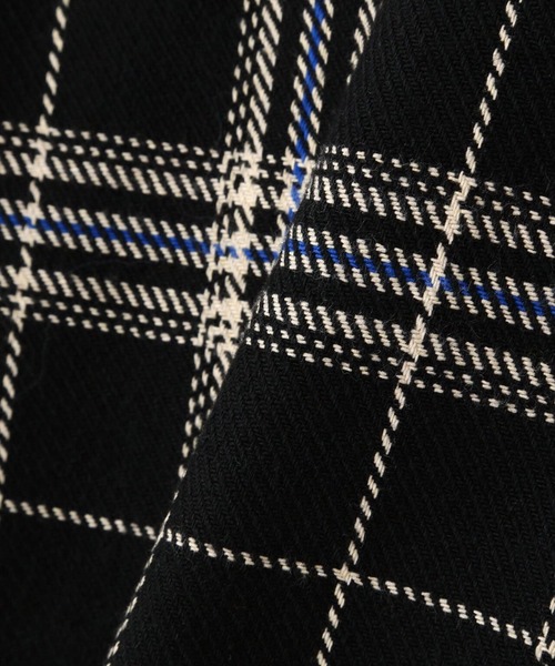 AVIREX（アヴィレックス）の「【直営店限定】FRONT POCKET CHECK SHIRT / フロント ポケット チェックシャツ / AVIREX /アヴィレックス（シャツ/ブラウス・レディース・ブラック/ホワイト系2・L/M）」の3枚目の写真