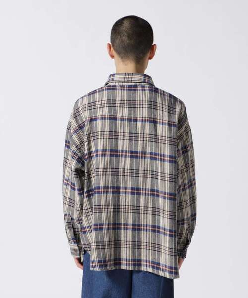 AVIREX（アヴィレックス）の「【直営店限定】FRONT POCKET CHECK SHIRT / フロント ポケット チェックシャツ / AVIREX /アヴィレックス（シャツ/ブラウス・レディース・ブラック/ホワイト系2・L/M）」の7枚目の写真