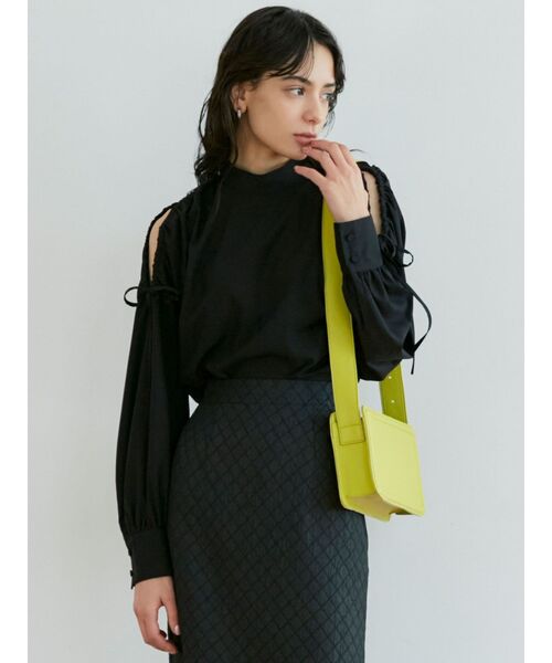 LAGUNAMOON（ラグナムーン）の「スクエアフォルムバッグ（ショルダーバッグ・レディース・ブラック/モカ/グリーン系その他・FREE）」の4枚目の写真