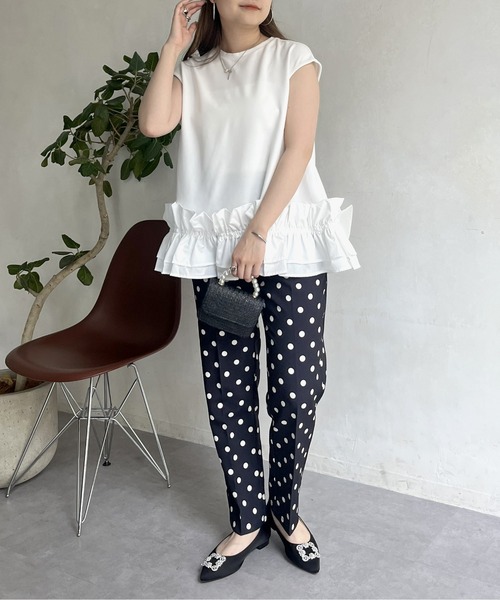 prose verse（プロズヴェール）の「ボトムフリルノースリーブブラウス