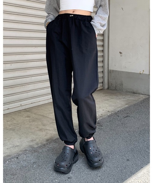 ALAND（エーランド）の「3.3 Field Trip／ドロストナイロンパンツ 2198737（その他パンツ・レディース・ホワイト/グレー/ブラック/ピンク・FREE）」の2枚目の写真