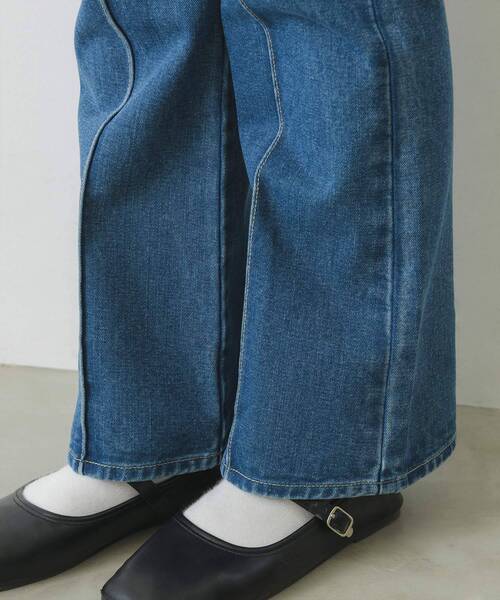 RETRO GIRL（レトロガール）の「センターシームセミフレアPT(デニム)（デニムパンツ・レディース・ブルー/ブラック/ライトブルー・LARGE/MEDIUM）」の13枚目の写真