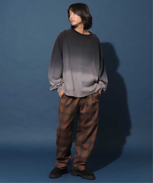 DOUBLE NAME（ダブルネーム）の「グラデーションスウェットプルオーバー/ユニセックス可（Tシャツ/カットソー・レディース・ネイビー/グリーン/ブラック・FREE）」の10枚目の写真