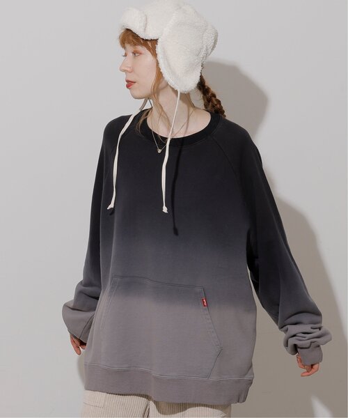 DOUBLE NAME（ダブルネーム）の「グラデーションスウェットプルオーバー/ユニセックス可（Tシャツ/カットソー・レディース・ネイビー/グリーン/ブラック・FREE）」の12枚目の写真