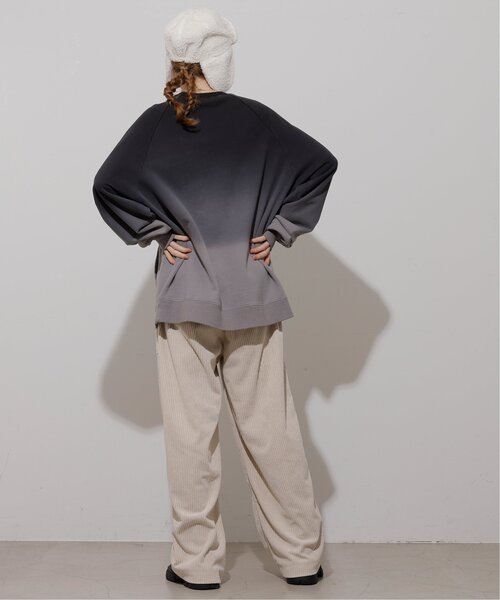 DOUBLE NAME（ダブルネーム）の「グラデーションスウェットプルオーバー/ユニセックス可（Tシャツ/カットソー・レディース・ネイビー/グリーン/ブラック・FREE）」の15枚目の写真
