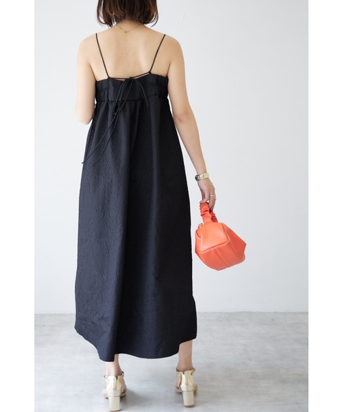 &. NOSTALGIA(アンドドットノスタルジア)の「【ZOZO限定】ふくれジャガードキャミワンピース(ワンピース・レディース・ブラック/ベージュ・FREE)」の7枚目の写真