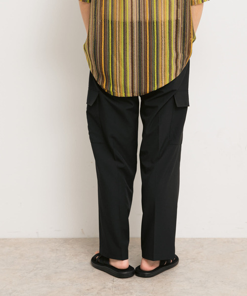 SENSE OF PLACE by URBAN RESEARCH（センスオブプレイスバイアーバンリサーチ）の「テックセンタープレスカーゴスラックス（カーゴパンツ・メンズ・ブラック/カーキ・MEDIUM/LARGE）」の6枚目の写真