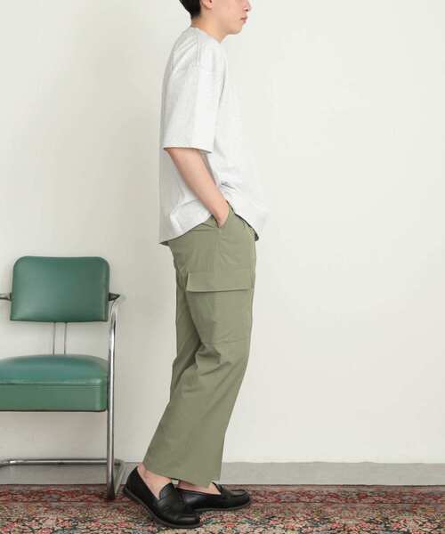SENSE OF PLACE by URBAN RESEARCH（センスオブプレイスバイアーバンリサーチ）の「テックセンタープレスカーゴスラックス（カーゴパンツ・メンズ・ブラック/カーキ・MEDIUM/LARGE）」の18枚目の写真