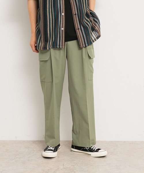 SENSE OF PLACE by URBAN RESEARCH（センスオブプレイスバイアーバンリサーチ）の「テックセンタープレスカーゴスラックス（カーゴパンツ・メンズ・ブラック/カーキ・MEDIUM/LARGE）」の16枚目の写真