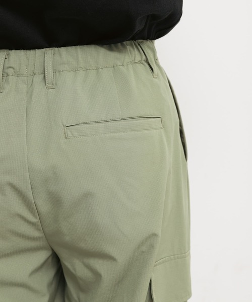 SENSE OF PLACE by URBAN RESEARCH（センスオブプレイスバイアーバンリサーチ）の「テックセンタープレスカーゴスラックス（カーゴパンツ・メンズ・ブラック/カーキ・MEDIUM/LARGE）」の9枚目の写真