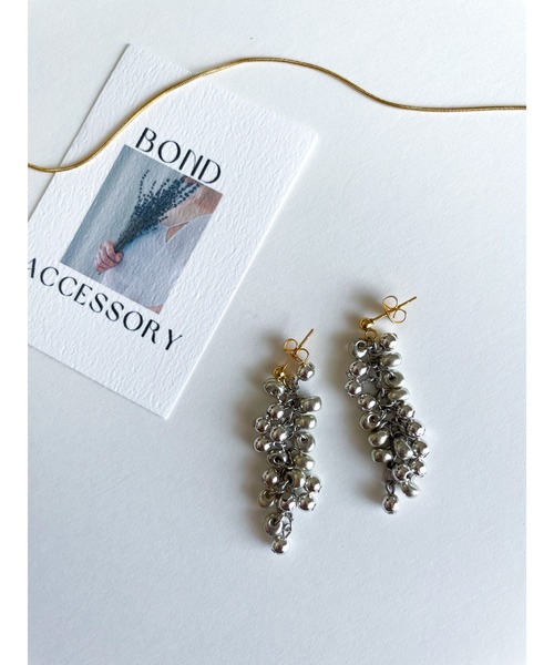 tone（トーン）の「【BOND】Czech beads wisteria(MA)（ピアス（両耳用）・レディース・ゴールド/シルバー・FREE）」の4枚目の写真