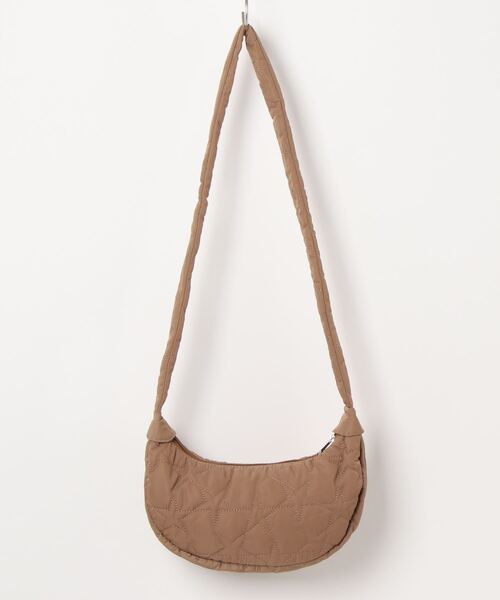 CONVERSE（コンバース）の「CONVERSE　STAR QUILTING SHOULDER BAG（ショルダーバッグ・メンズ・オフホワイト/ベージュ/カーキ/ブラック・FREE）」の5枚目の写真