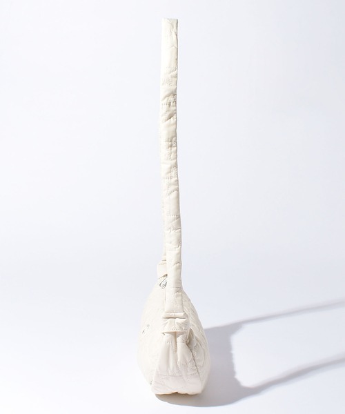 CONVERSE（コンバース）の「CONVERSE　STAR QUILTING SHOULDER BAG（ショルダーバッグ・メンズ・オフホワイト/ベージュ/カーキ/ブラック・FREE）」の14枚目の写真