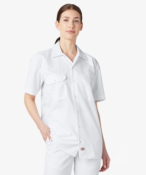 Dickies(ディッキーズ)の「S/S ワークシャツ レギュラーフィット "1574"(シャツ/ブラウス・メンズ・レンガ/オフホワイト/ホワイト/チャコールグレー/ブラック/ダークグリーン系/ダークネイビー/サンドベージュ/オリーブ・XX-LARGE/LARGE/X-LARGE/MEDIUM/SMALL)」の1枚目の写真