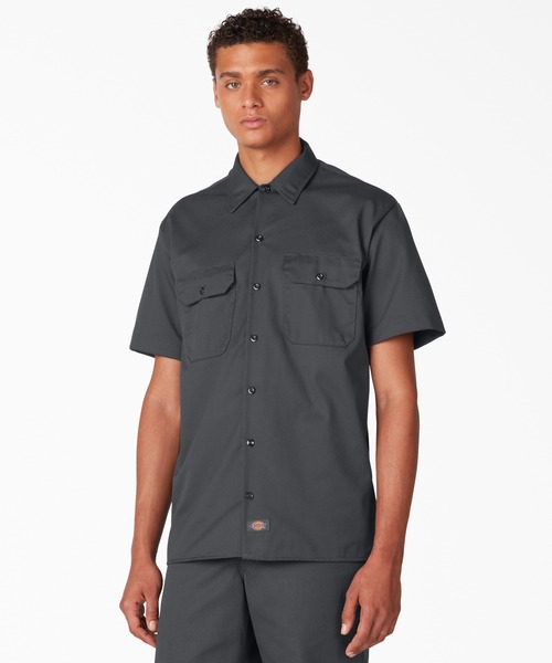 Dickies(ディッキーズ)の「S/S ワークシャツ レギュラーフィット "1574"(シャツ/ブラウス・メンズ・レンガ/オフホワイト/ホワイト/チャコールグレー/ブラック/ダークグリーン系/ダークネイビー/サンドベージュ/オリーブ・XX-LARGE/LARGE/X-LARGE/MEDIUM/SMALL)」の4枚目の写真