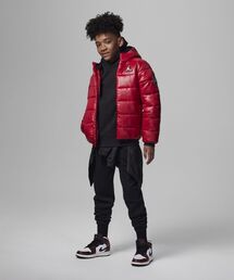 完売商品！ジョーダン ミッドウェイト フェイクダウン ジュニアジャケットXL黒 JORDAN BRAND（ジョーダンブランド）の「ジョーダン ミッド