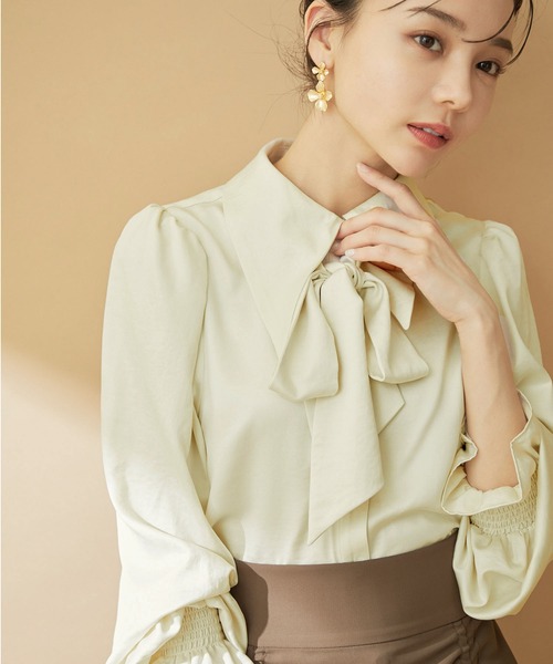 VIS（ビス）の「【2WAY】ロングカラーボウタイブラウス【洗える