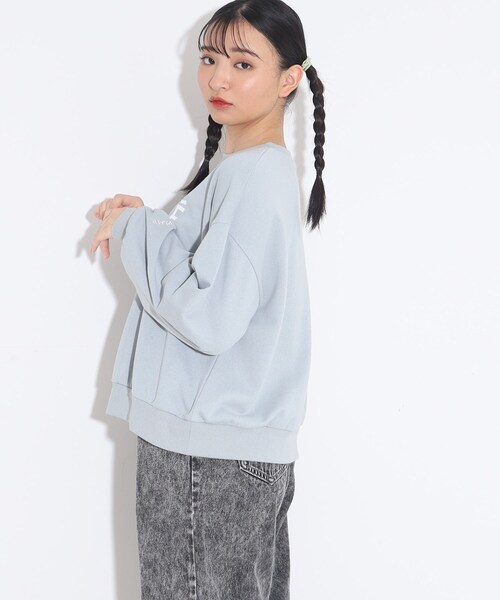 PINK-latte（ピンクラテ）の「◆【130サイズあり】ガーリーロゴ裏毛プルオーバー（Tシャツ/カットソー・キッズ・イエロー/アイボリー/ブラック/サックスブルー・14/16/15 /02/13）」の6枚目の写真