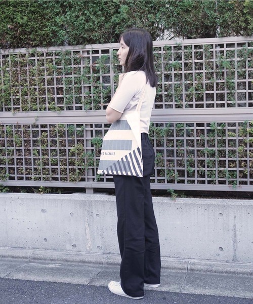 GLOBAL FORME CONCRETE（グローバルフォルムコンクリート）の「【AND PACKABLE】TB キルトトートバッグ（トートバッグ・メンズ・ナチュラル/マルチ/ネイビー/グレー・FREE）」の5枚目の写真