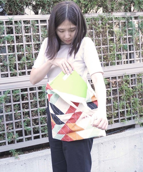 GLOBAL FORME CONCRETE（グローバルフォルムコンクリート）の「【AND PACKABLE】TB キルトトートバッグ（トートバッグ・メンズ・ナチュラル/マルチ/ネイビー/グレー・FREE）」の15枚目の写真
