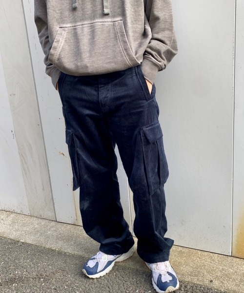 G-STAR(ジースター)の「RENATO STRAIGHT CARGO PANTS/ワイドストレートコーデュロイカーゴパンツ(カーゴパンツ・メンズ・ダークブラック/ダークブルー・28/30/30/30/32/30/28/32/30/32/32/32/34/30/34/32/33/30)」の9枚目の写真