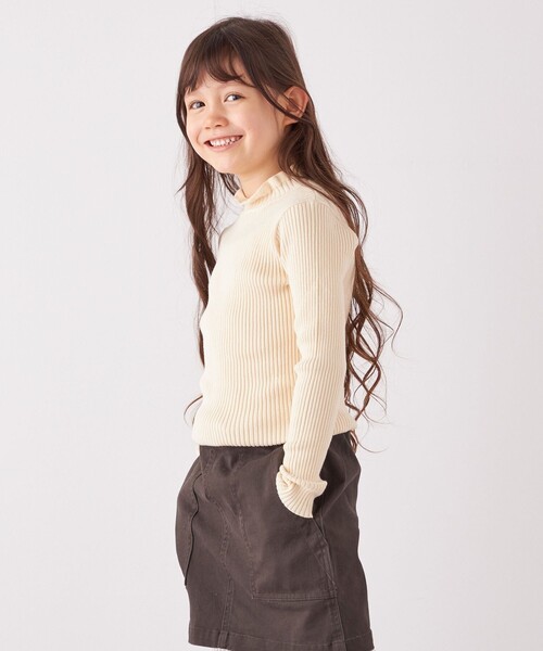 SHIPS any(シップス エニィ)の「SHIPS any: フリル タートルネック リブ ニット<KIDS>(Tシャツ/カットソー・キッズ・グレー/ナチュラル/ネイビー・S(110-120)/L(140-150)/M(125-135))」の7枚目の写真