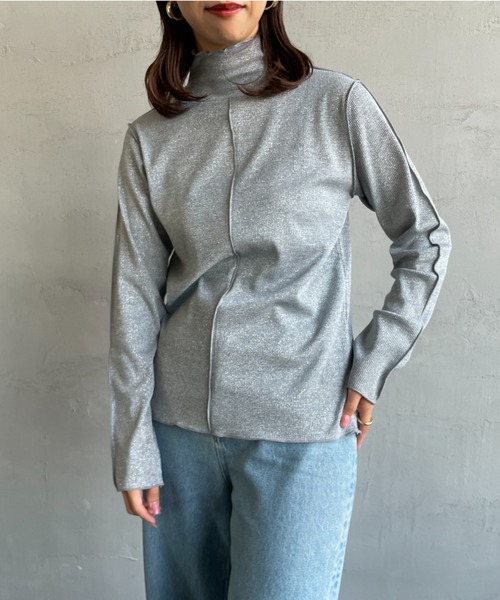 MAISON DE L'ALLURE（メゾンドゥラリュール）の「[MAISON DE L'ALLURE/メゾンドゥラリュール] ハイネックラメニットソー（Tシャツ/カットソー・レディース・グレー/ブラック/ベージュ・F）」の22枚目の写真