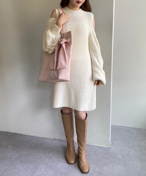 one after another NICE CLAUP(ワンアフターアナザーナイスクラップ)の「リボンチャーム付き/ベロア×ビジュートートバッグ(トートバッグ・レディース・アイボリー/ピンク/ブラック・FREE)」の7枚目の写真