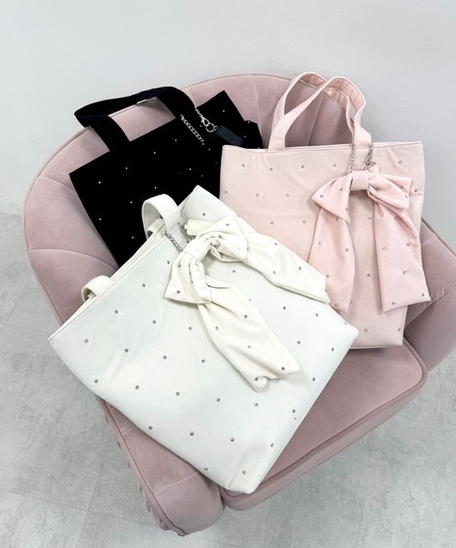 one after another NICE CLAUP(ワンアフターアナザーナイスクラップ)の「リボンチャーム付き/ベロア×ビジュートートバッグ(トートバッグ・レディース・アイボリー/ピンク/ブラック・FREE)」の15枚目の写真
