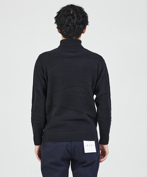 ABAHOUSE GRAY(アバハウスグレイ)の「【スポンジタッチ】シャドーカモフラ タートルネック ニット(ニット/セーター・メンズ・グレイッシュベージュ/ブラック/ホワイト/モカ・46/48)」の7枚目の写真