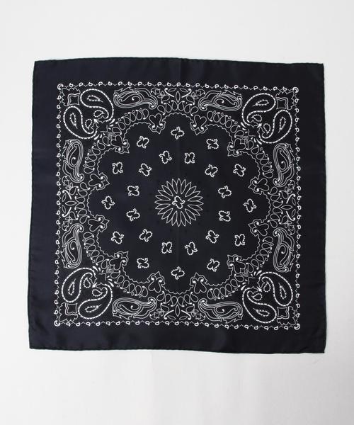 SHIPS for women（シップスフォーウィメン）の「【otonaMUSE 12月号掲載】 manipuri:バンダナプリントスカーフ（ストール/ショール・レディース・レッド/オリーブ/ネイビー・ONE SIZE）」の3枚目の写真