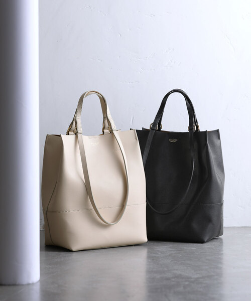 La TOTALITE（ラトータリテ）の「【VIOLAd’ORO/ヴィオラドーロ】WフェイスレザートートBAG（トートバッグ・レディース・アイボリー/ブラック・FREE）」の8枚目の写真