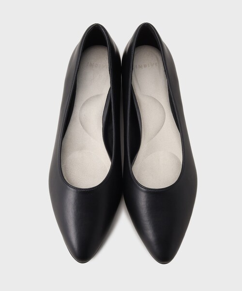 INDIVI(インディヴィ)の「◆【新登場!広幅サイズ】ベーシックローヒールパンプス(パンプス・レディース・ブラック/サンドベージュ・50/40/35/30/25/45)」の10枚目の写真