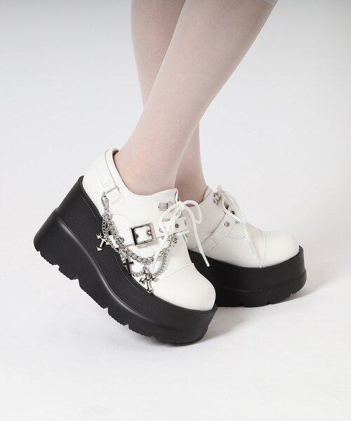 cs T&P(シーエスティーアンドピー)の「厚底チェーン付きパンプス(パンプス・レディース・ホワイト/ブラック/パープル系・S/M/L/LL)」の17枚目の写真