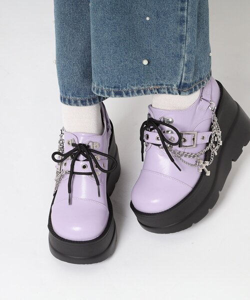 cs T&P(シーエスティーアンドピー)の「厚底チェーン付きパンプス(パンプス・レディース・ホワイト/ブラック/パープル系・S/M/L/LL)」の21枚目の写真