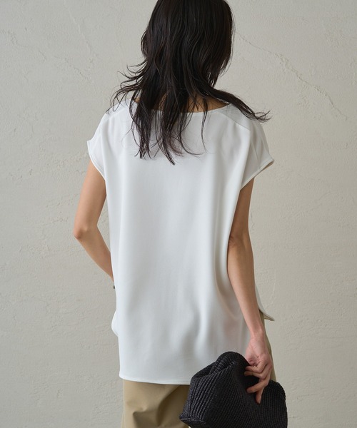 LOUNGEDRESS（ラウンジドレス）の「カットジョーゼットフレンチブラウス（シャツ/ブラウス・レディース・オフホワイト/ネイビー/ブラック・FREE）」の9枚目の写真
