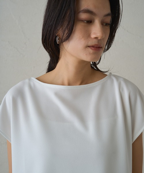 LOUNGEDRESS（ラウンジドレス）の「カットジョーゼットフレンチブラウス（シャツ/ブラウス・レディース・オフホワイト/ネイビー/ブラック・FREE）」の14枚目の写真